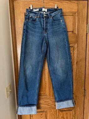 Universal Thread Women's Wide Leg Jeans in Medium Blue Wash
